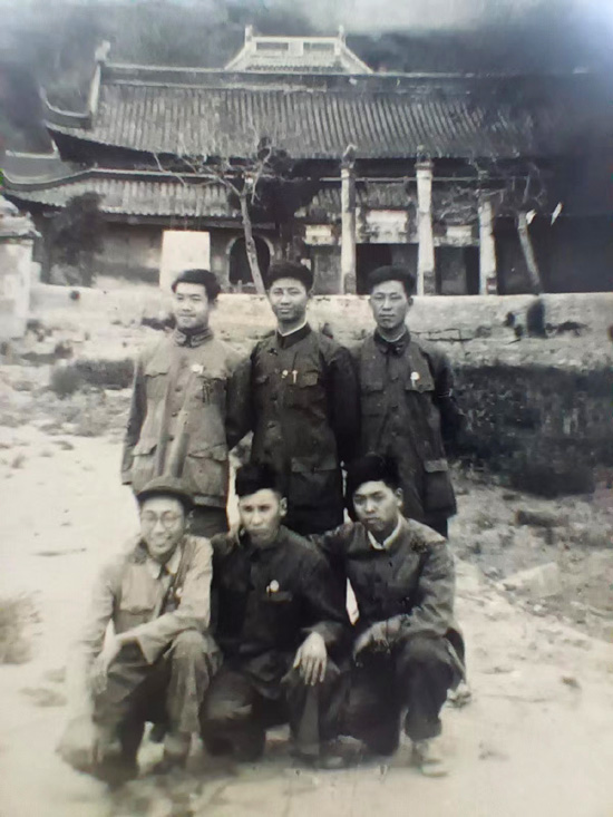 匡永泰 韩文光 1955 游镇江焦山寺